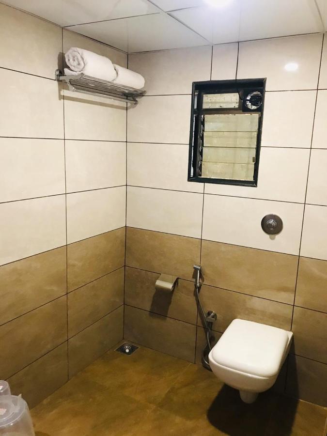 Hotel Crystal Luxury Inn- Bandra مومباي المظهر الخارجي الصورة