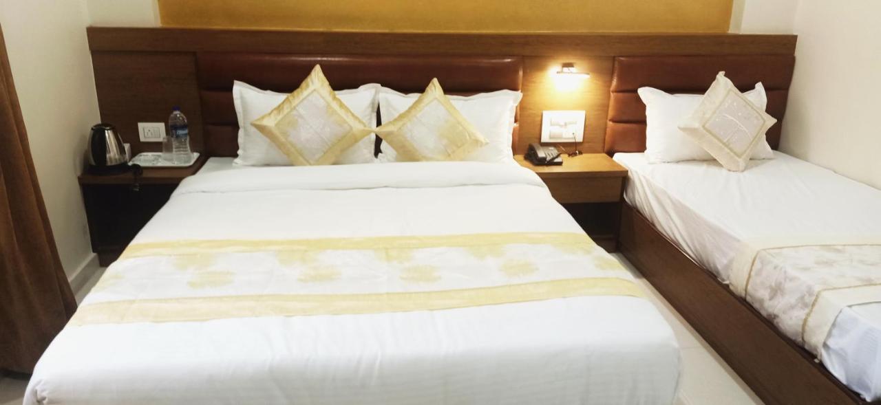 Hotel Crystal Luxury Inn- Bandra مومباي المظهر الخارجي الصورة