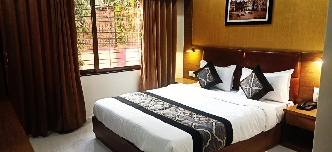 Hotel Crystal Luxury Inn- Bandra مومباي المظهر الخارجي الصورة